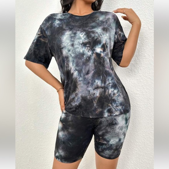 SHEIN Matching Tie Dye Navy Blue Lounge Set With Short Sleeves and Shorts Small. - Picture 2 of 11